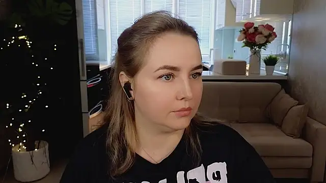 Mira_Mermayd's Live XXX Chat