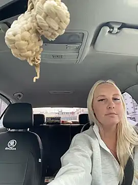 MerlinDave webkamerás műsora