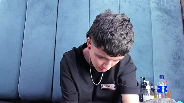 Megan_Thompson_ Adlı Modelin Canlı XXX Sohbeti