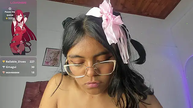 Chatroom XXX en direct de luna_velveth