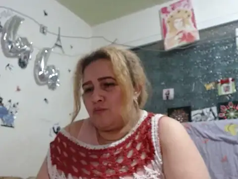 Perla1981-- – Live XXX-chat