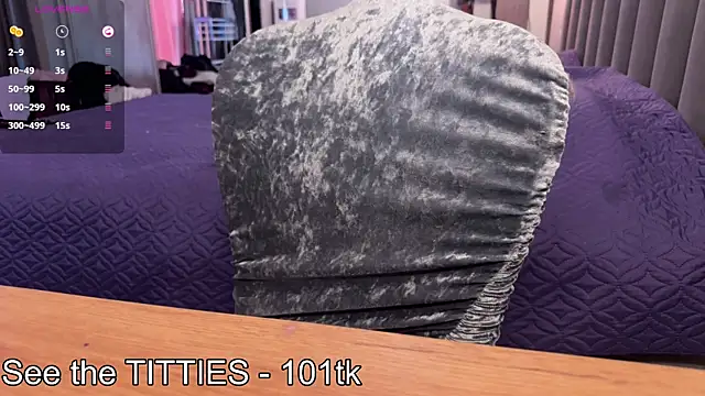 Czat XXX na żywo – emily_is_here_