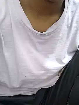 Pokazy przed kamerką – Your_Ayesha56