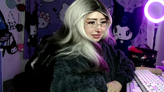 lussyevans24のライブXXXチャット