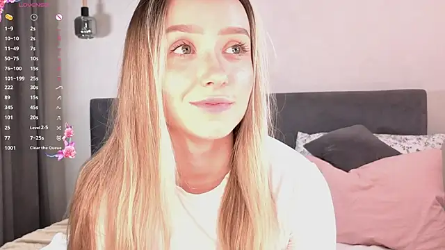 XXX chat uživo modela HollisBeckett