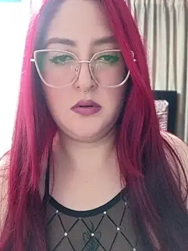 Chat +18 de JuliiGrey ao vivo