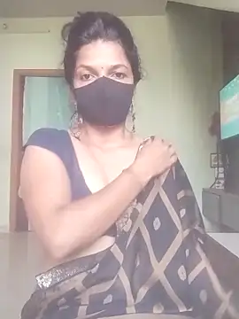 Shuttii_25's Live XXX Chat