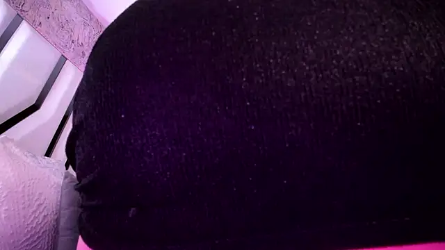 _valeria___ Adlı Modelin Canlı XXX Sohbeti