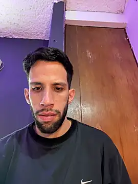 Karim_mansur Show in webcam