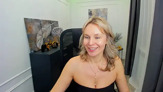 Sinty_Devis' Live XXX Chat