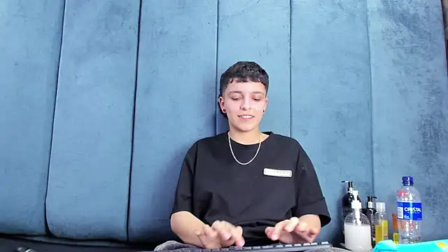 Megan_Thompson_ Adlı Modelin Canlı XXX Sohbeti