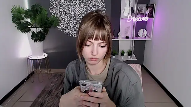 EchoScribe Adlı Modelin Canlı XXX Sohbeti