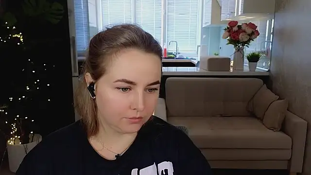 Mira_Mermayd Adlı Modelin Canlı XXX Sohbeti