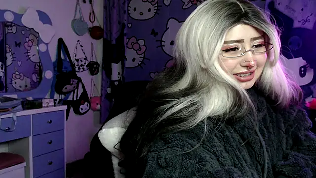 lussyevans24 Obrolan Langsung XXX