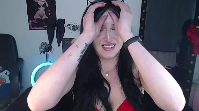 XXX chat uživo modela Evelyn_Sheeran