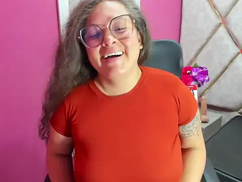 Chatroom XXX en direct de Sarah_Boobs_