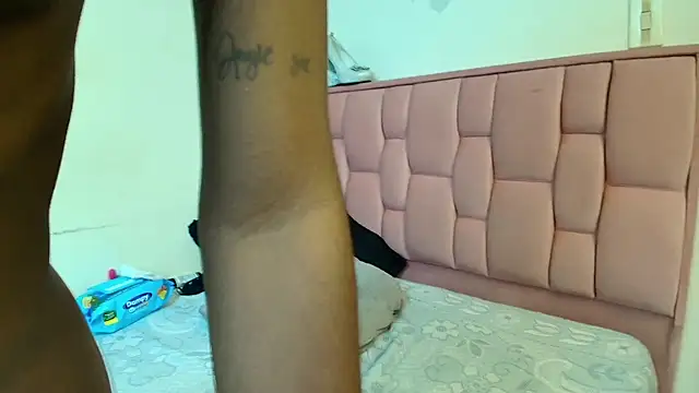 Chat +18 de victoria_aphril ao vivo