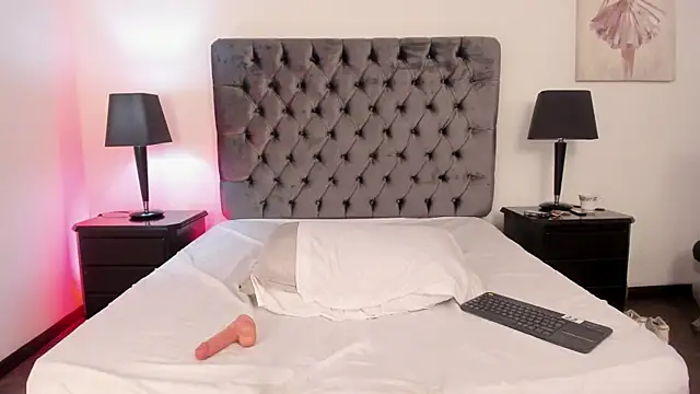 Kiri_Black_ Adlı Modelin Canlı XXX Sohbeti