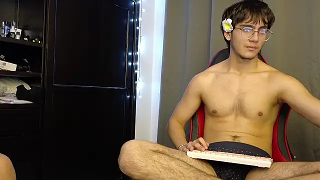 2006_tgn's Live XXX Chat