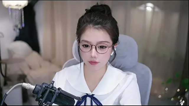 Cecily live XXX chat