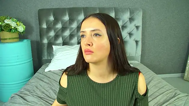 Chatroom XXX en direct de ElinaBellucci