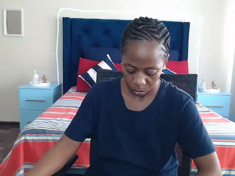 QUEENMANDYY's Live XXX Chat