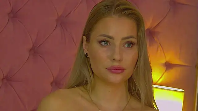 MisshaNight Adlı Modelin Web Kamerası Şovu