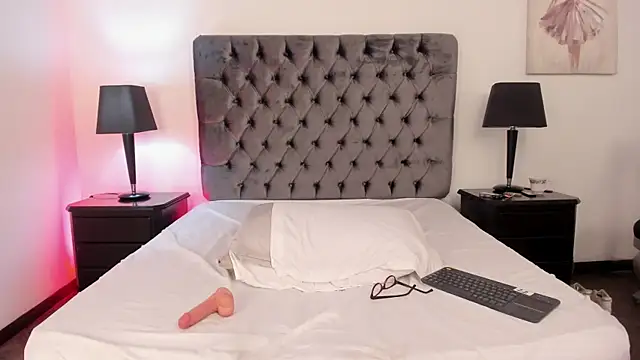 XXX chat uživo modela Kiri_Black_