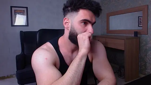 XXX chat uživo modela MicahLane