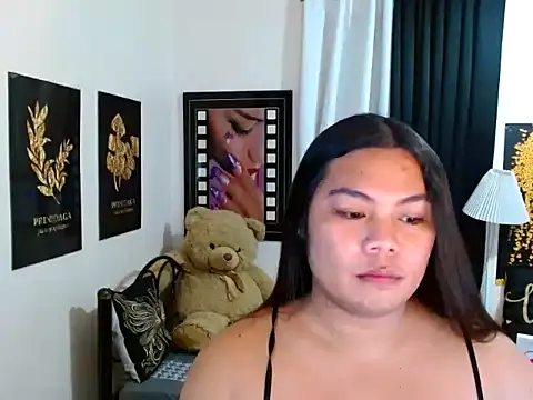 TSbrianaHugeCock 现场XXX聊天