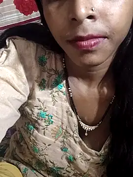 Itz_Aisha__のライブXXXチャット