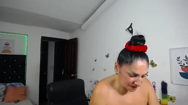 mature_bigboobs10のライブXXXチャット