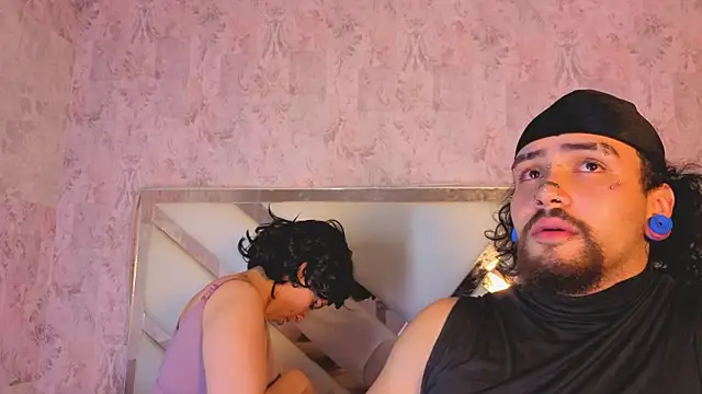 Benny_and_Mark Chat XXX in diretta