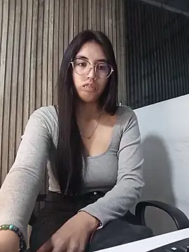 Valk_submissiveのライブXXXチャット