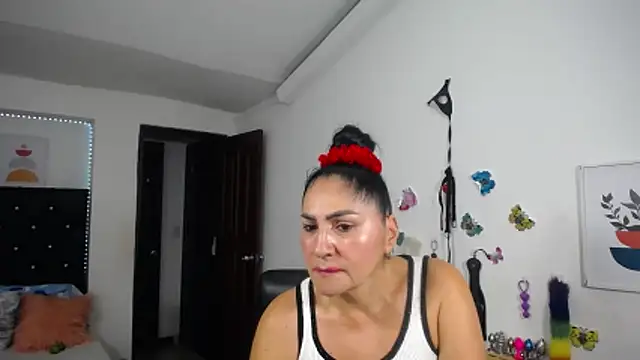 Chatroom XXX en direct de mature_bigboobs10