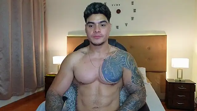 Show modela Steven_Velez na web-kameri