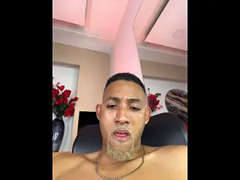 B_WildのライブXXXチャット