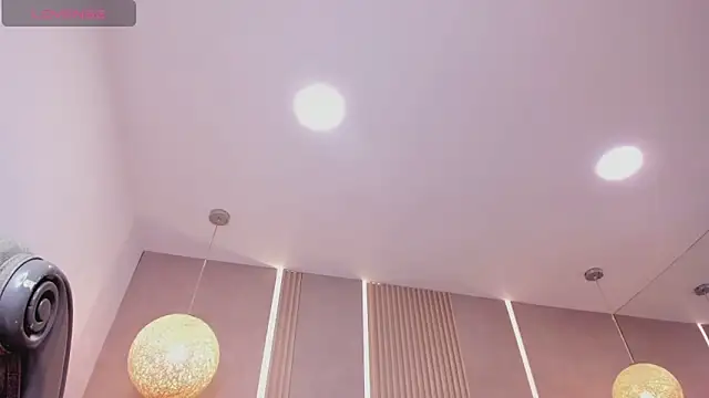 sabrina_shark_ Chat XXX in diretta