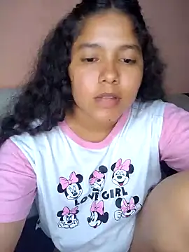 IvannaPolsen's Live XXX Chat