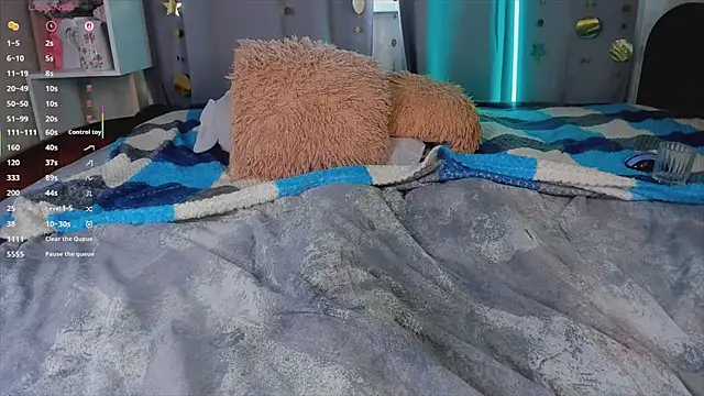 Jess_Lui Show in webcam