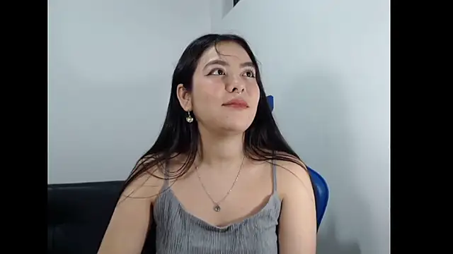 EloiseJun's Live XXX Chat