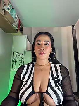 Pokazy przed kamerką – AsianMilfSheryl