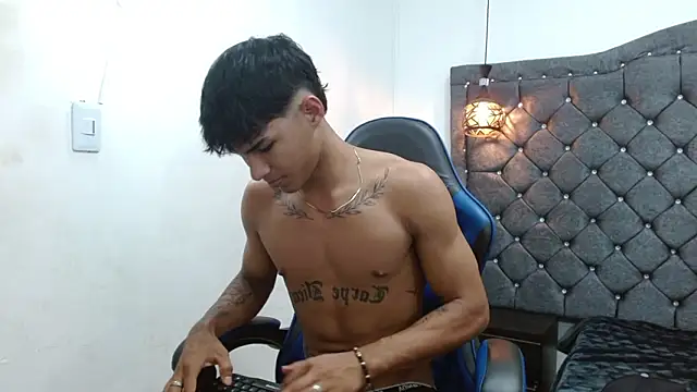 luka_big18 Chat XXX in diretta