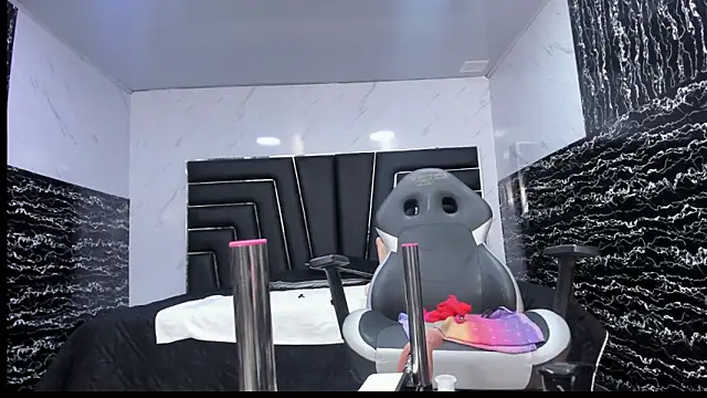 Ladyy_Scarlett's Live XXX Chat