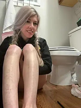 propertyofdaddy Show in webcam