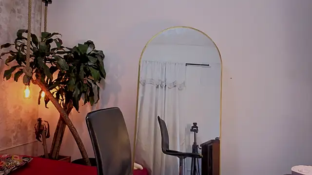 july_quinzel webkamerás műsora