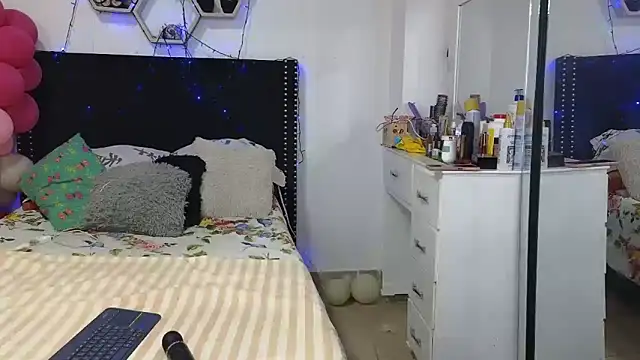 charlotte_077 Live XXX-Chat