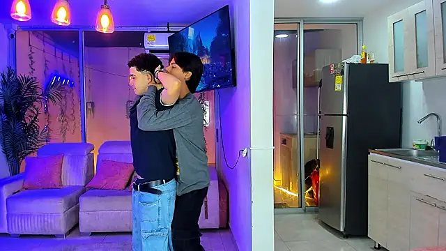 Houseofwarrios: απευθείας συνομιλία ΧΧΧ