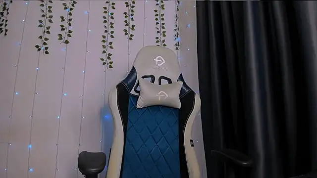 XXX chat uživo modela KarlaSim