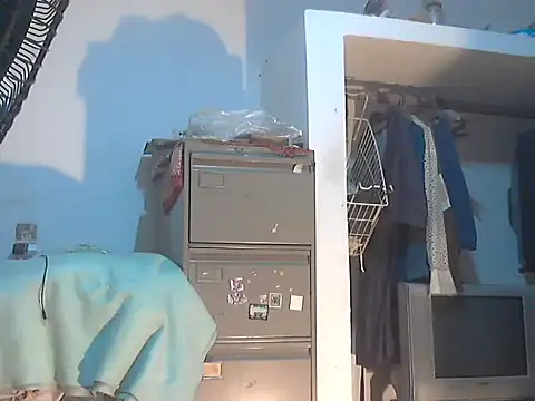 alej90 在線直播表演